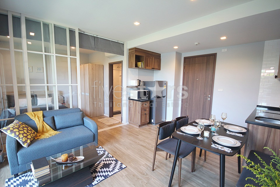 Absolute Beachfront 2 Bed Condo For Sale in Khao Takiap, photo 5