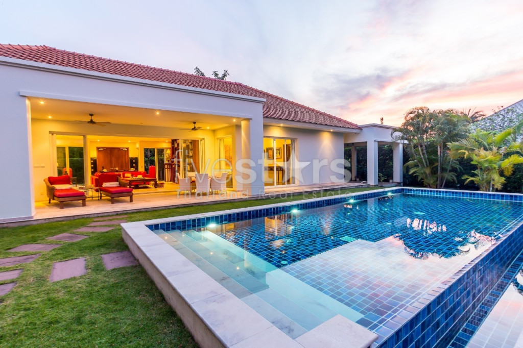 Elegant 3-Bedroom Villa in Baan Ing Phu – Luxury Living Near Black Mountain Golf, photo 13