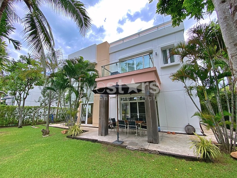 Luxurious 4 Bedroom 2 Storey Villa On Private Residence, photo 3