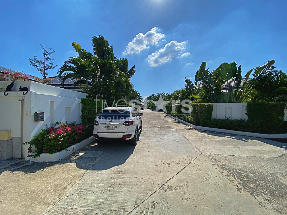 Modern 3 Bed 2 Bath Private Pool Villa For Sale in Woodlands Residence, photo 4