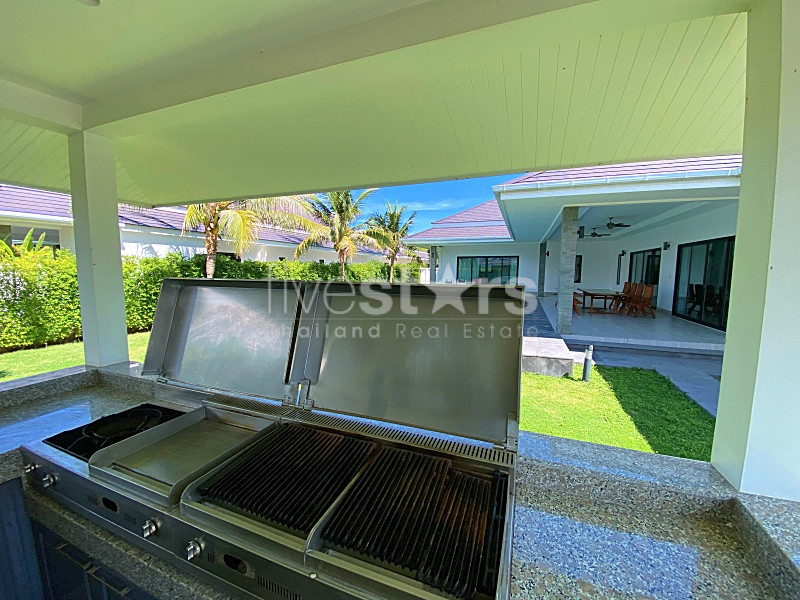 Large 3 Bed 3 Bath Pool Villa For Sale on The Clouds, photo 9