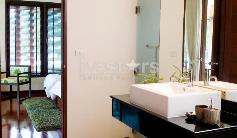 Beachfront Land For Sale Ideal For Hotel or Resort in Saeng Arun, photo 7