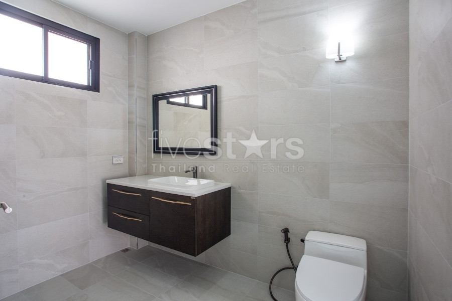 Cozy 3 Bed Pool Villa For Sale in Wang Pong Hua Hin, photo 12