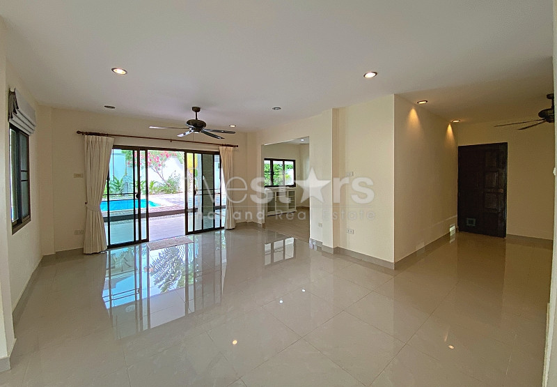 Executive 4-Bedroom Pool Villa with Guest Studio on Rare Double Plot in Khao Tao, photo 13