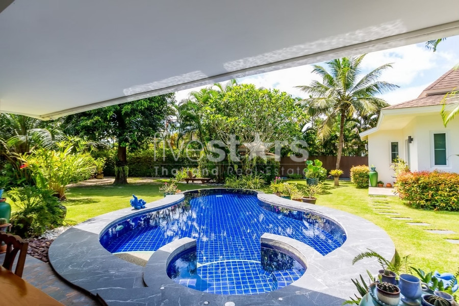 Stunning 3 Bedroom Pool Villa for Sale in Hua Hin with Large Tropical Garden and Guesthouse, photo 4