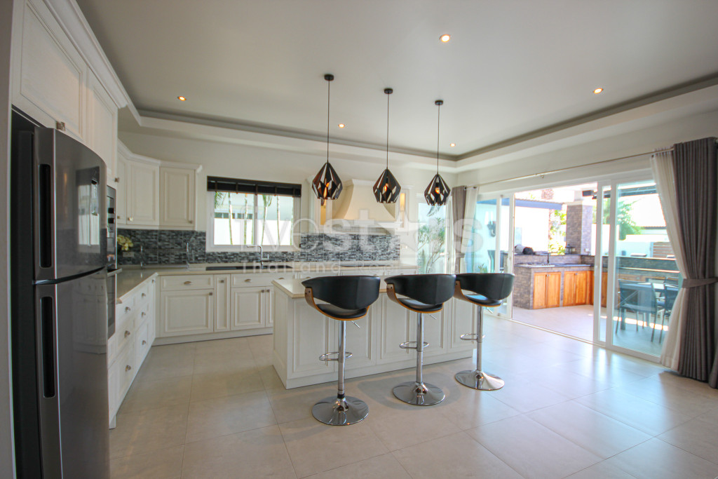 Stylish 3-Bedroom L-Shape Pool Villa in Orchid Paradise Homes, photo 8