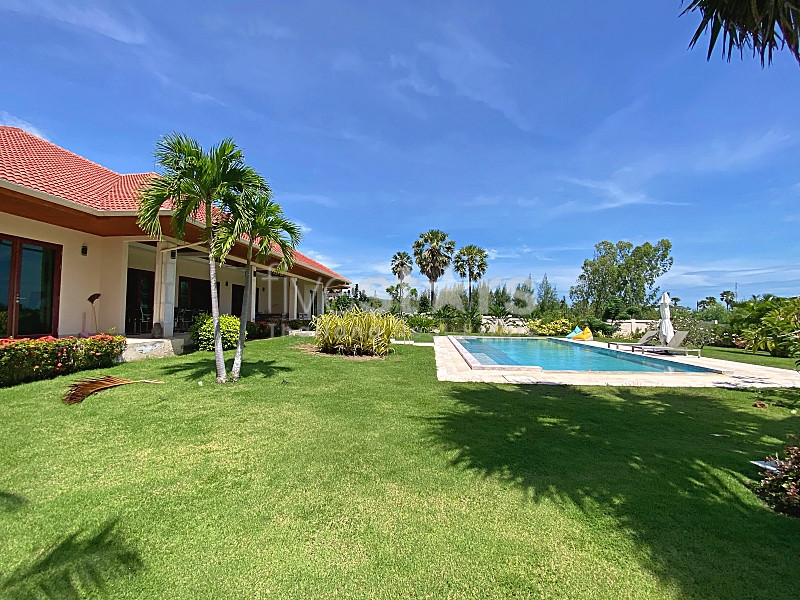 Private Countryside Pool Villa on 4,500 sqm of Land in Khao Kalok with Mountain View, photo 6