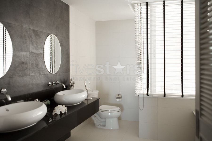 Luxury 2 Bed Penthouse Beachfront Condo, photo 9