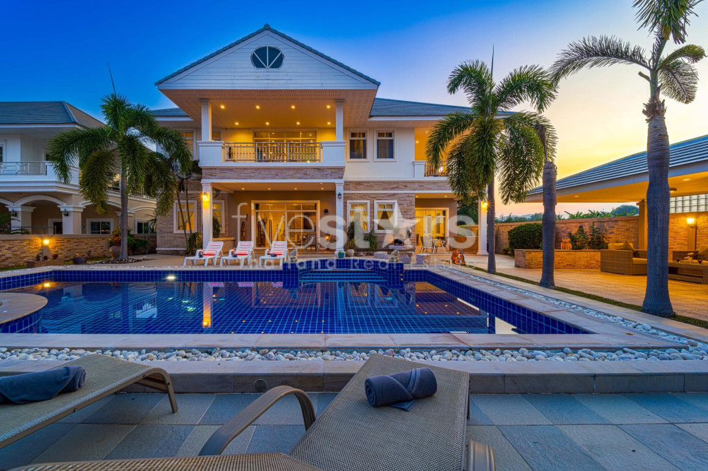 Hua Hin Palm Village: 2 Storey 6 Bedroom Pool Villa, photo 3