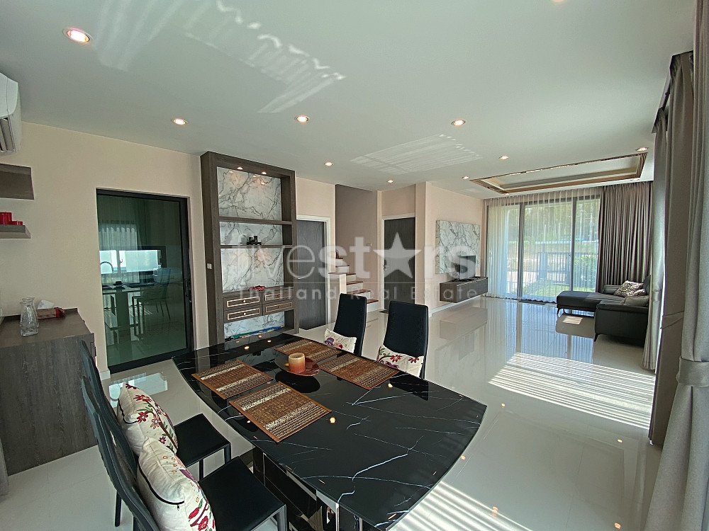 2 Story 3 Bed 3 Bath Villa Near Bluport Mall, photo 8