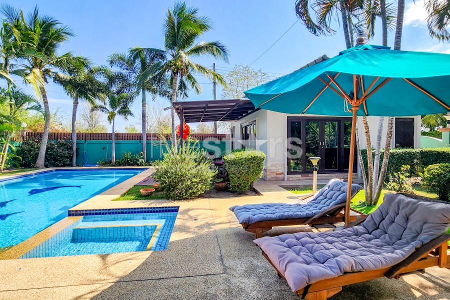 Pool Villa at Coconut Garden 2 Hua Hin Soi 70 for Sale, photo 4