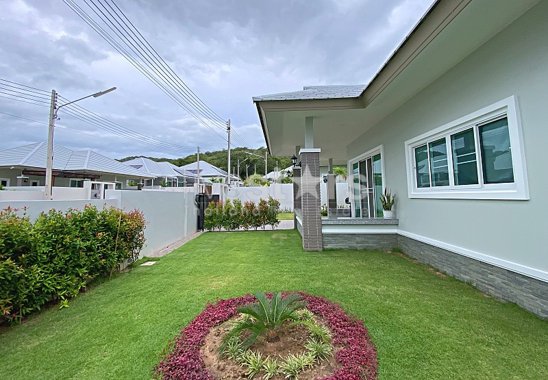 Modern 3-Bedroom Villa for Sale at Emerald Valley, photo 3