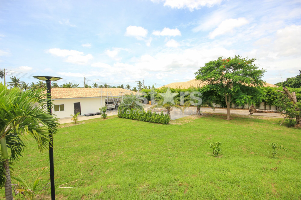 5 Bedroom House On Large Land Plot, photo 11
