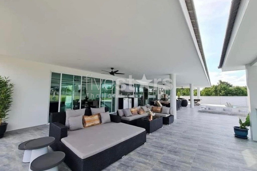 Black Mountain : Luxury 4 Bedroom Pool Villa, photo 5