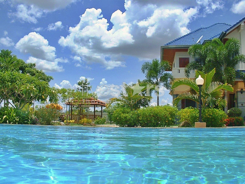 Large Private 4-Bedroom Pool Villa for Sale on 1.2 Rai Land in Hin Lek Fai, Hua Hin