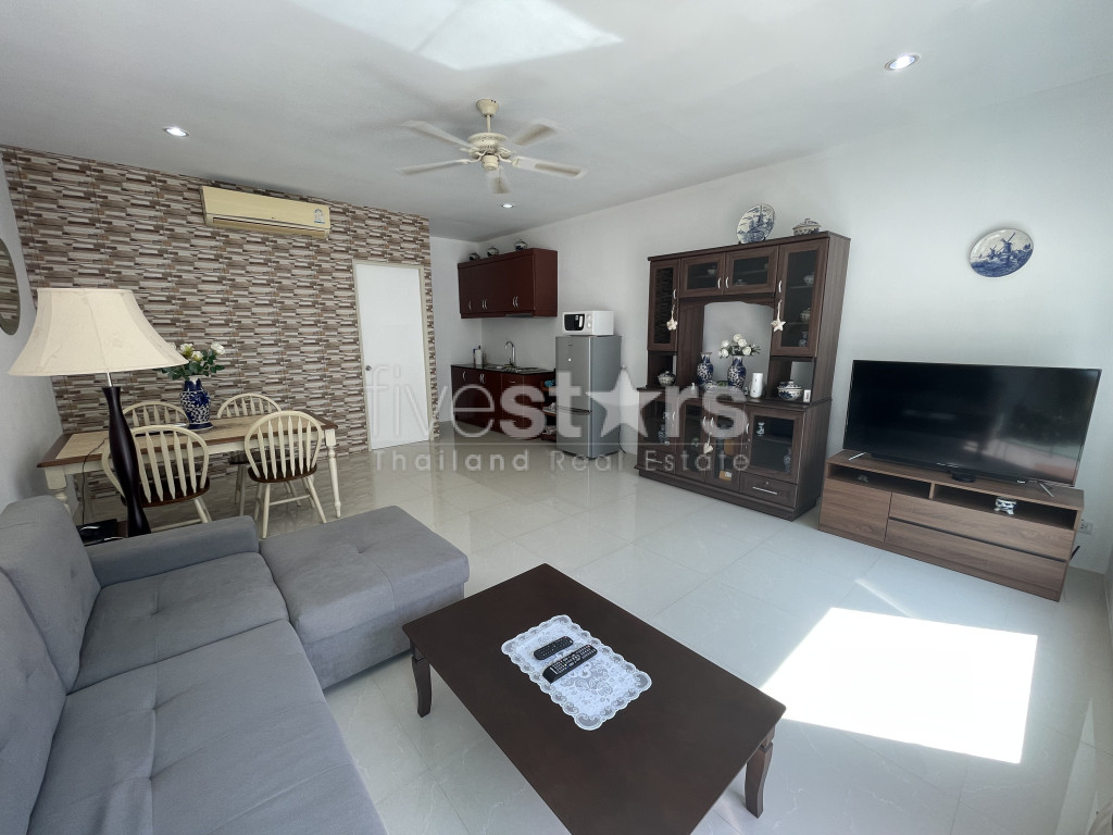 Emerald Heights:Two Storey Villa in perfect condition with 3 Bed and 4 Bathrooms