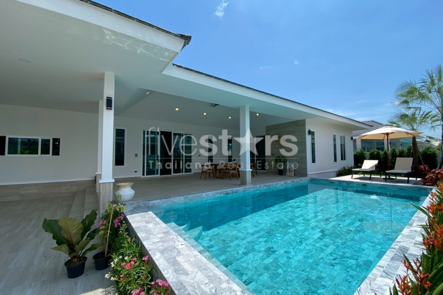 Modern European-Style 3-Bedroom Pool Villa for Sale in Central Hua Hin