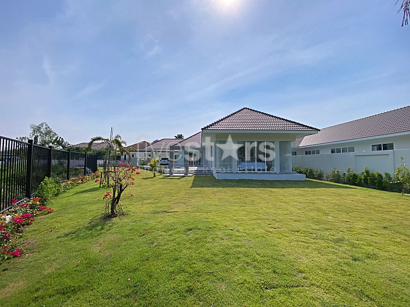 Luxury Canal View Pool Villas at Woodlands Riverside – 3 Beds, 4 Baths New Builds, photo 4