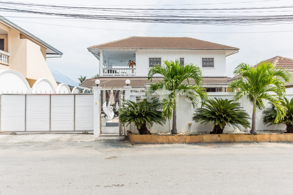 Good Value 2 Story House For Sale Chantha Village Hua Hin / Cha Am, photo 2