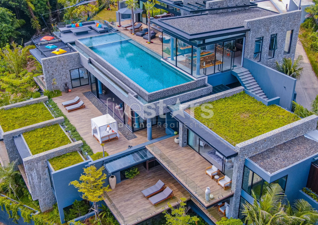SPECTACULAR PIECE OF LUXURY DOMINATING THE HILL AND THE OCEAN, photo 3