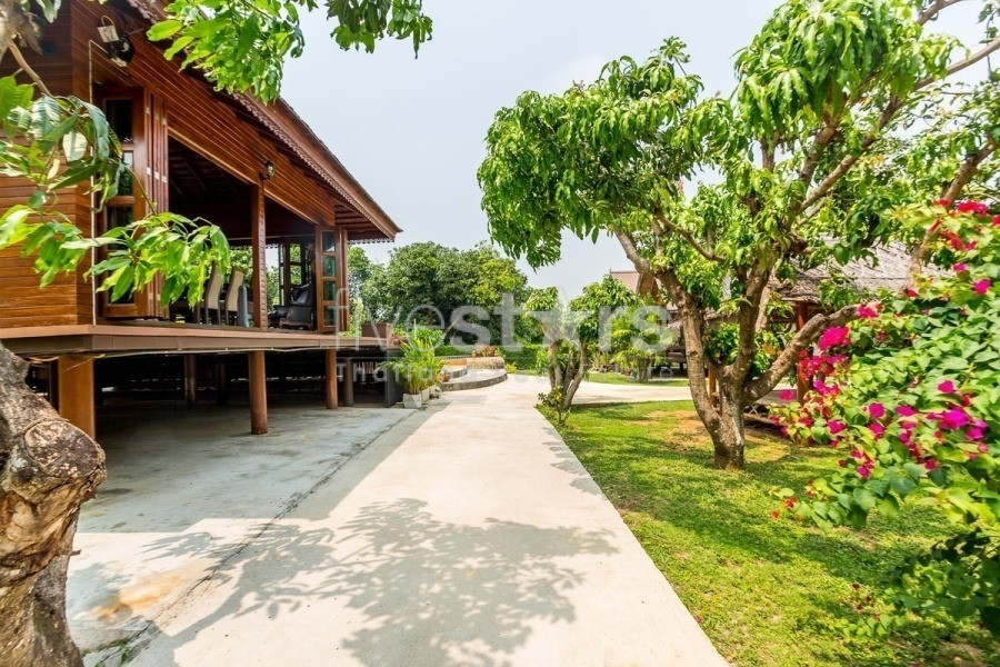 Authentic Thai Teakwood Villa Estate with Guest Bungalows and Mountain Views Near Sam Roi Yot – Reduced Price, photo 11