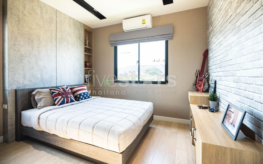 Modern Luxury 2 Storey House close to Town, photo 10