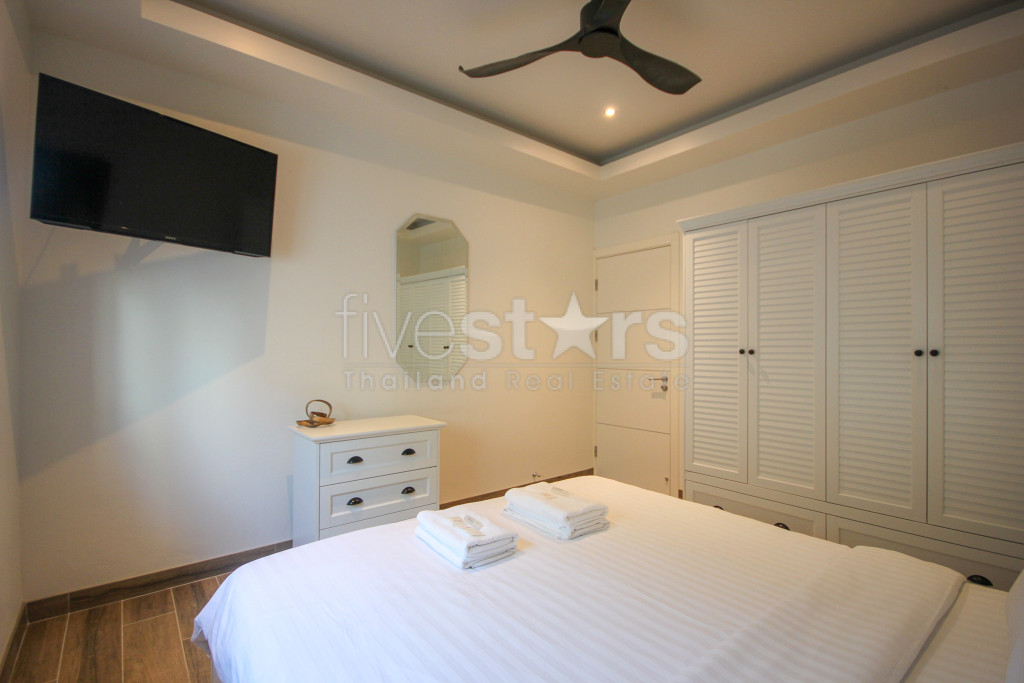 Stylish 3-Bedroom L-Shape Pool Villa in Orchid Paradise Homes, photo 14