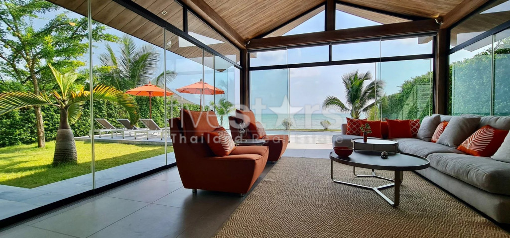 INCREDIBLE DESIGNER VILLA BEACHFRONT, photo 6