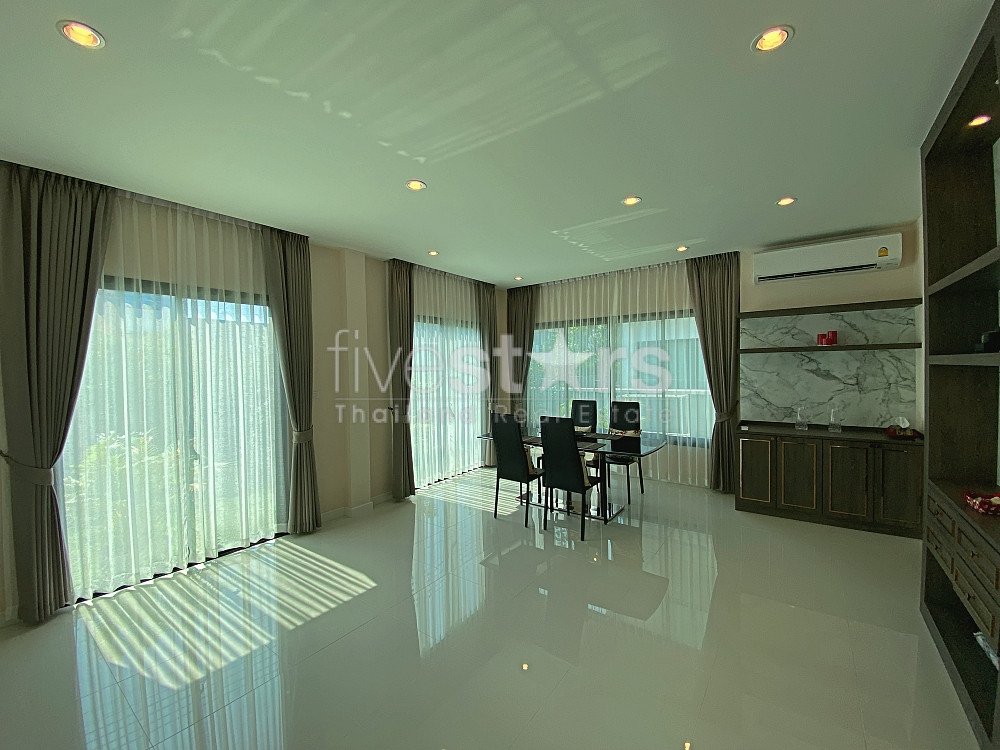 2 Story 3 Bed 3 Bath Villa Near Bluport Mall, photo 6