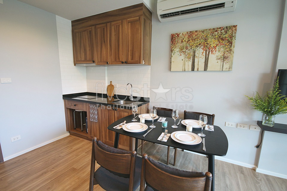 Absolute Beachfront 2 Bed Condo For Sale in Khao Takiap, photo 7