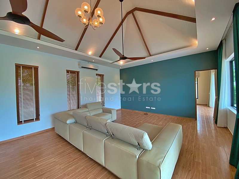 Stunning 4 Bedroom Pool Villa With Dramatic Hill Views, photo 9