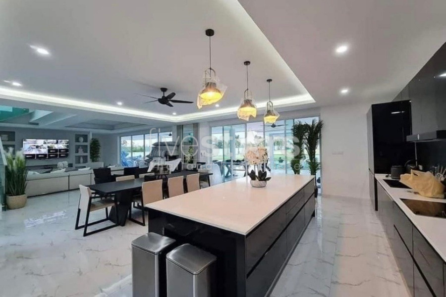 Black Mountain : Luxury 4 Bedroom Pool Villa, photo 8