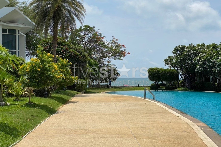 Luxury 4-Bedroom Condo with Direct Pool Access at Baan Saechuan, Hua Hin, photo 2