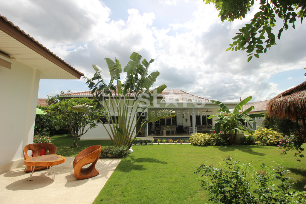 4 Bed Luxury Pool Villa on Large Plot, photo 5