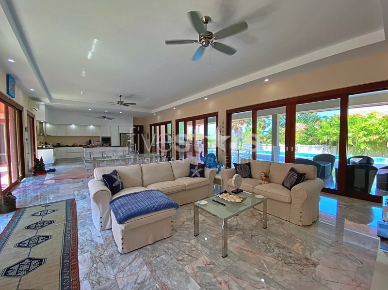 Elegant Thai-Bali Pool Villa for Sale Near Khao Kalok Beach, photo 13