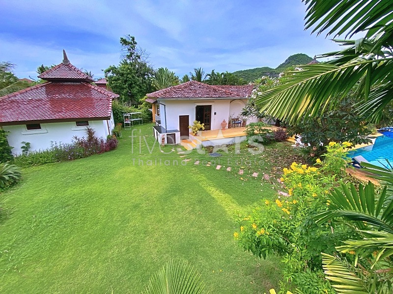 Thai Bali Inspired Villa For Sale in Huana with 5 Bedrooms and Large Garden, photo 4