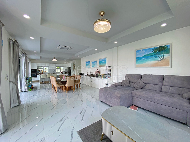 Private 7-Bedroom Villa Estate with 9 Bathrooms, Guesthouse, Games Room & Pool in Hin Lek Fai – Optional Extra Land, photo 8