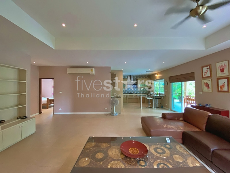 Stunning 3 Bedroom Pool Villa for Sale in Hua Hin with Large Tropical Garden and Guesthouse, photo 9
