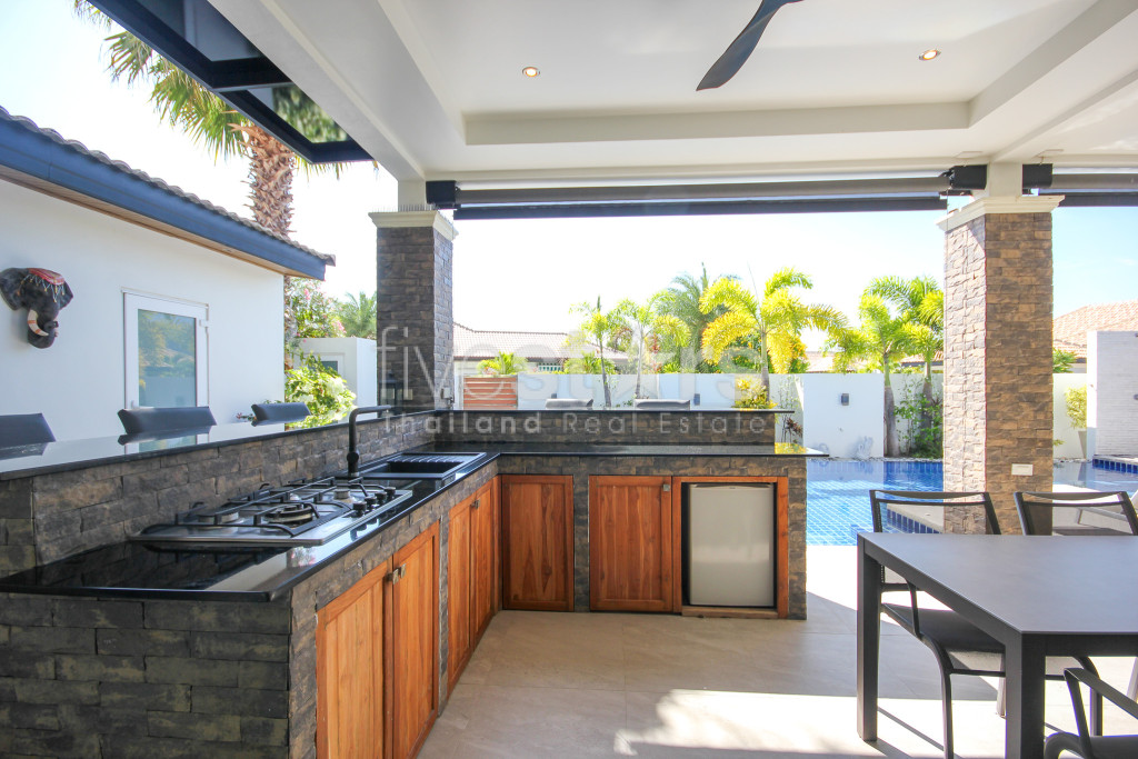 Stylish 3-Bedroom L-Shape Pool Villa in Orchid Paradise Homes, photo 4