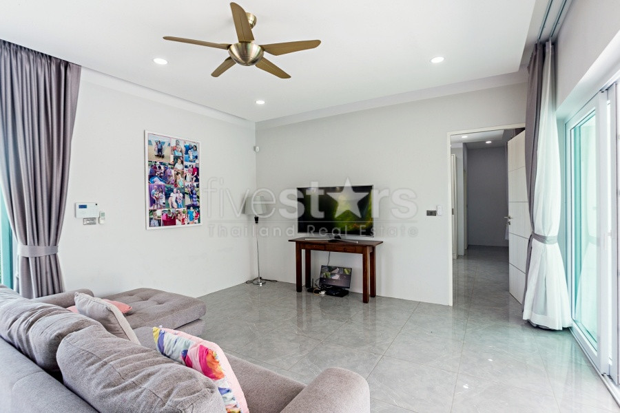 Modern Single Storey Pool Villa for Sale in Peaceful Khao Tao Soi 126, photo 5