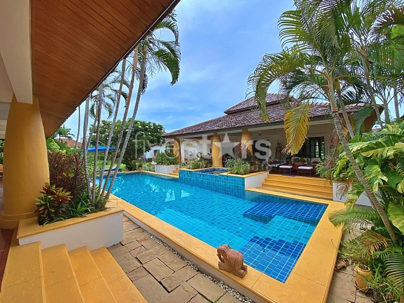 Thai Bali Inspired Villa For Sale in Huana with 5 Bedrooms and Large Garden, photo 2