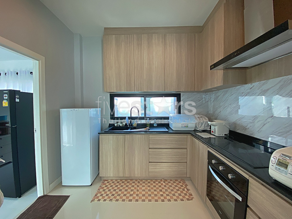 2 Story 3 Bed 3 Bath Villa Near Bluport Mall, photo 15