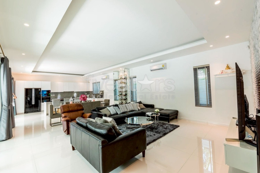 Luxury 3-Bedroom Pool Villa for Rent at The Clouds, Hua Hin / Cha-am – Near Palm Hills Golf Club, photo 6