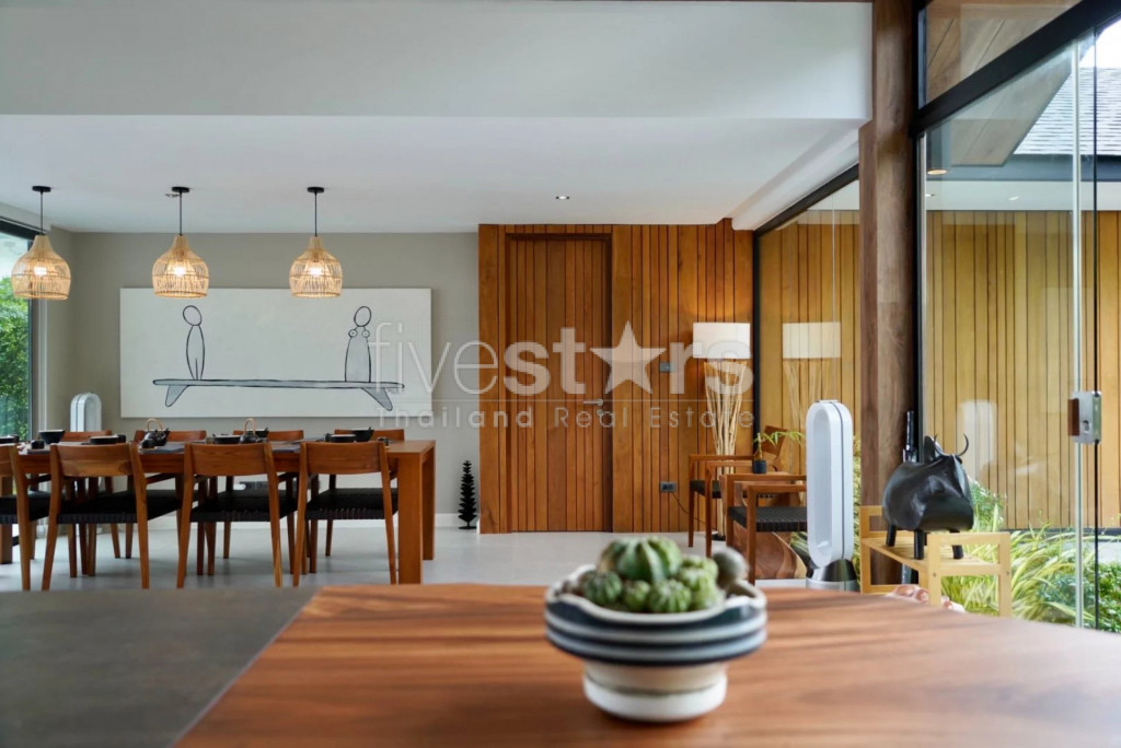 INCREDIBLE DESIGNER VILLA BEACHFRONT, photo 9