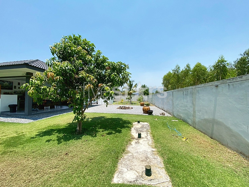 Large Dual-Villa Holiday Home for Sale in Cha-Am on 1 Rai Land – Ideal for Family Living or Rental Investment, photo 3