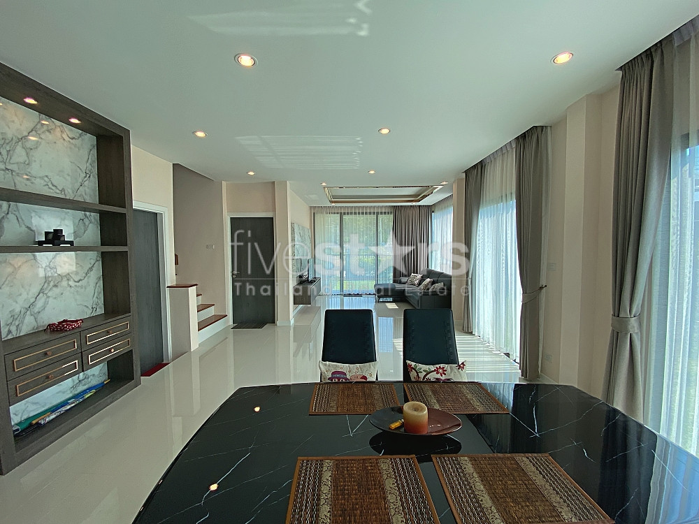 2 Story 3 Bed 3 Bath Villa Near Bluport Mall, photo 7