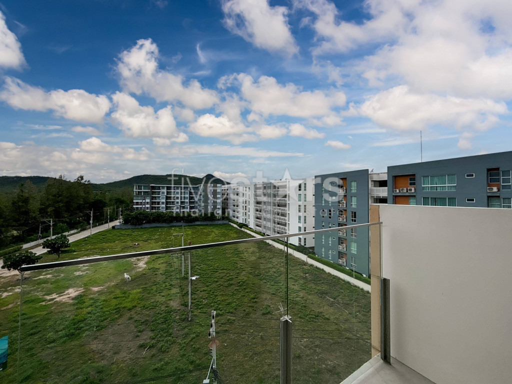 The Sanctuary : 2 Bedroom Condo Mountain View, photo 3