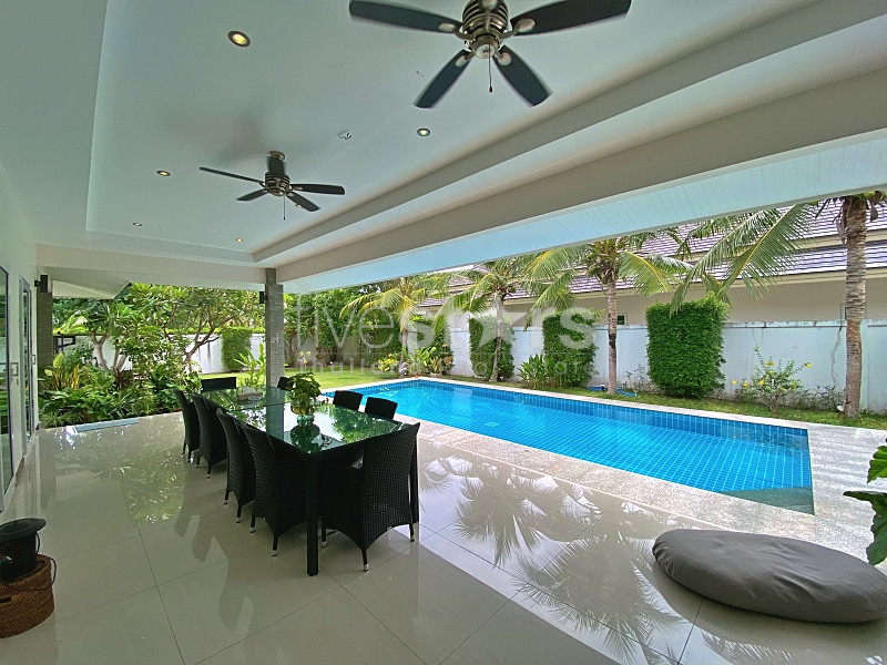 Spacious 3 Bed 3 Bath Pool Villa For Sale Near Palm Hills on Secure Estate, photo 6