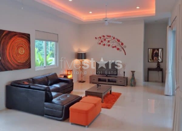 White Beach Villas : Coconut Villa E, photo 3