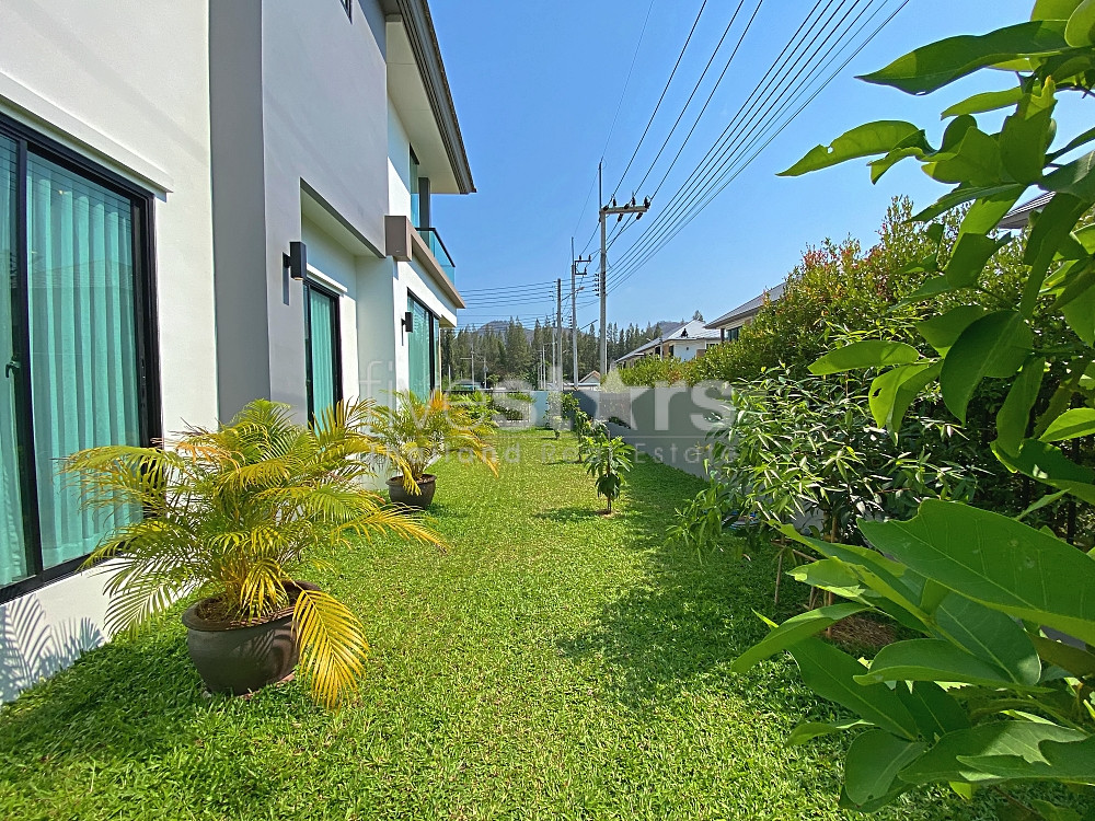 2 Story 3 Bed 3 Bath Villa Near Bluport Mall, photo 4